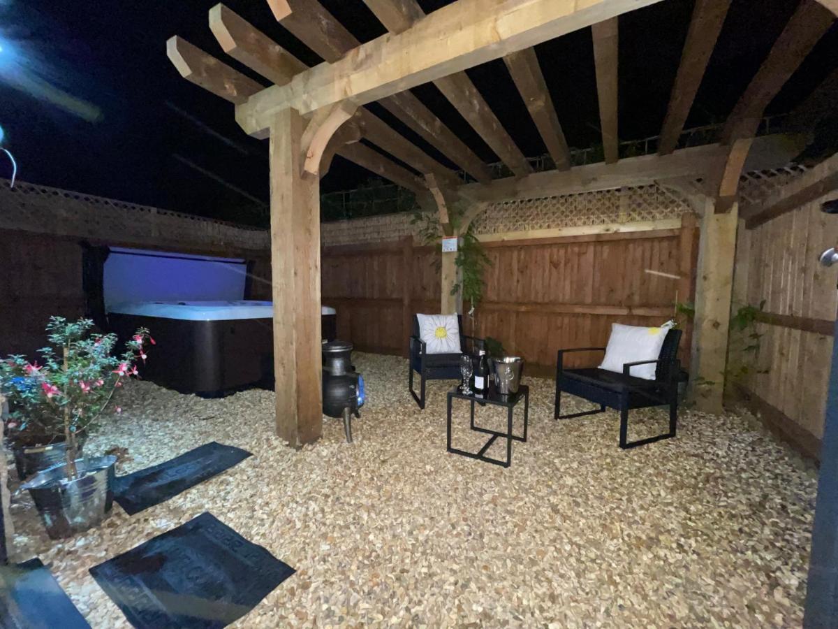 Coach House & Hot Tub Nr Bicester Village Luaran gambar